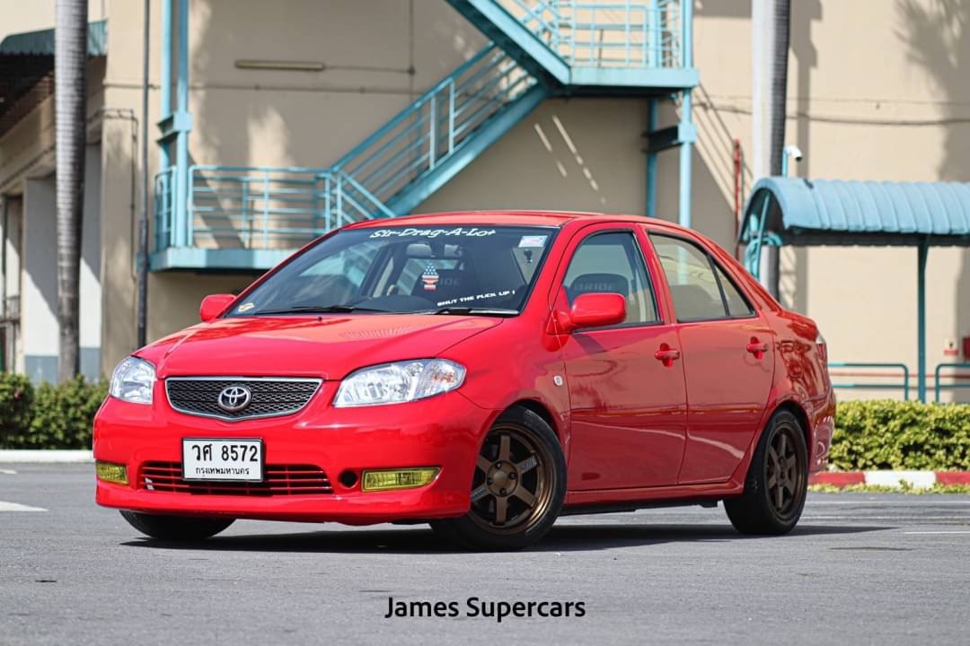 2004 Toyota Vios สีแดง