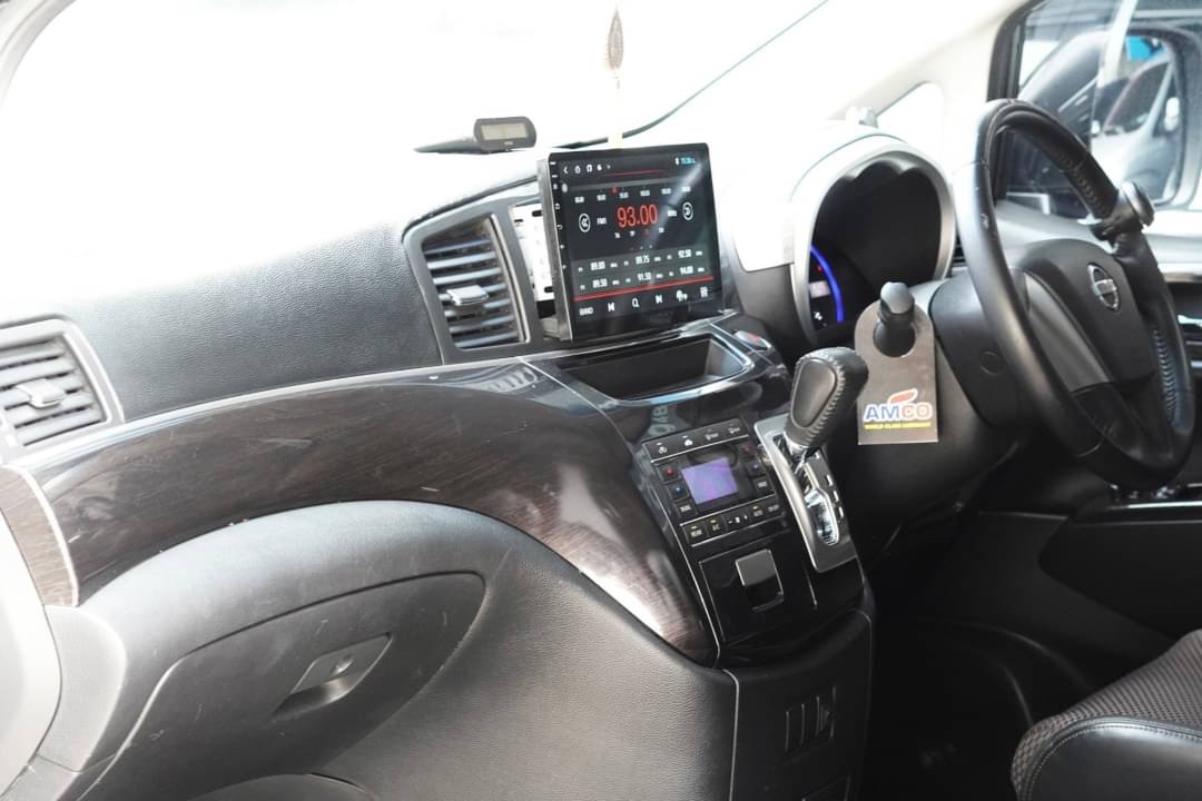 2012 Nissan Elgrand สีดำ (รูปที่ 8)
