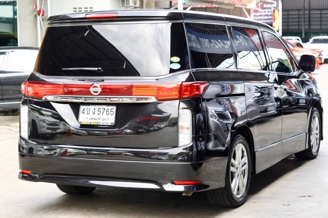 2012 Nissan Elgrand สีดำ