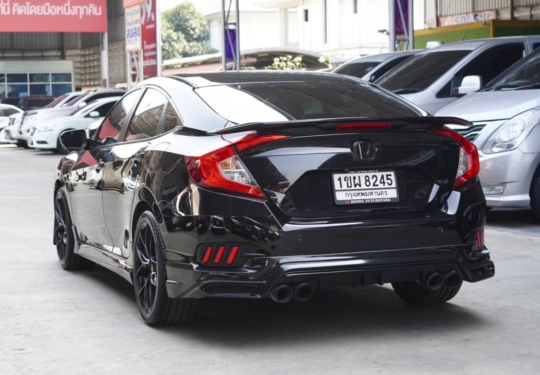2016 Honda Civic Sedan สีดำ (รูปที่ 6)