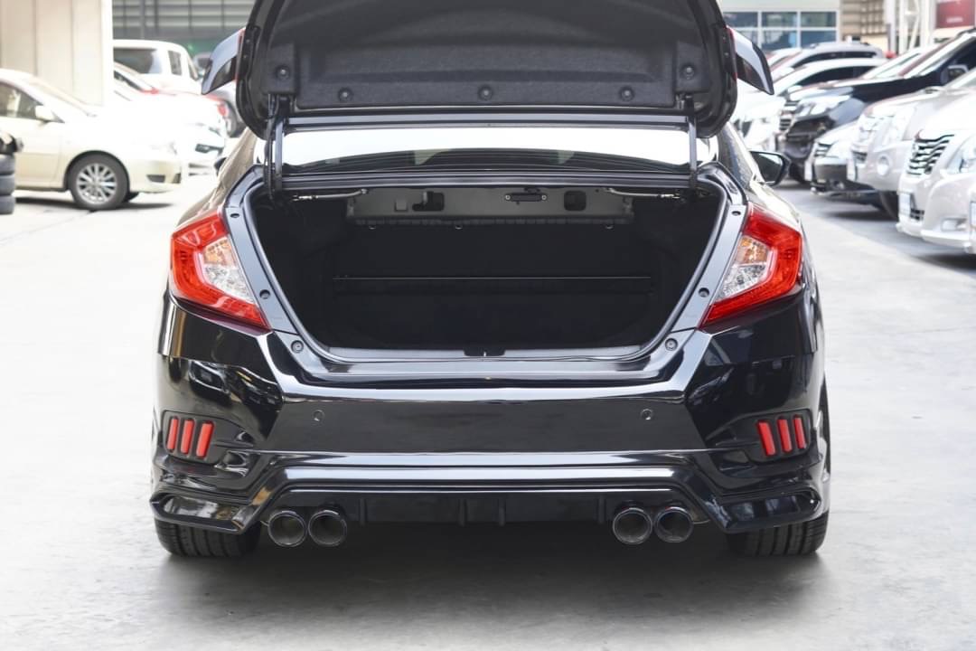 2016 Honda Civic Sedan สีดำ (รูปที่ 9)