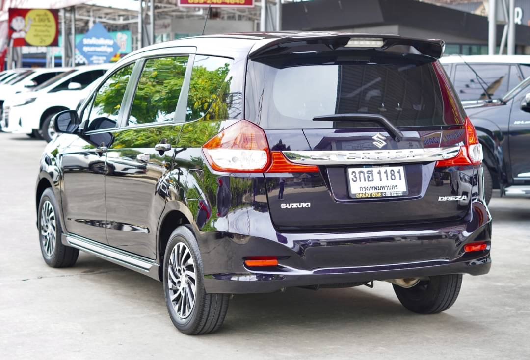 2017 Suzuki Ertiga สีดำ (รูปที่ 4)