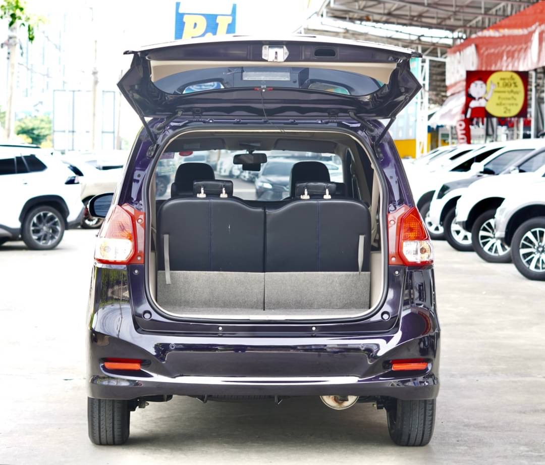 2017 Suzuki Ertiga สีดำ (รูปที่ 3)