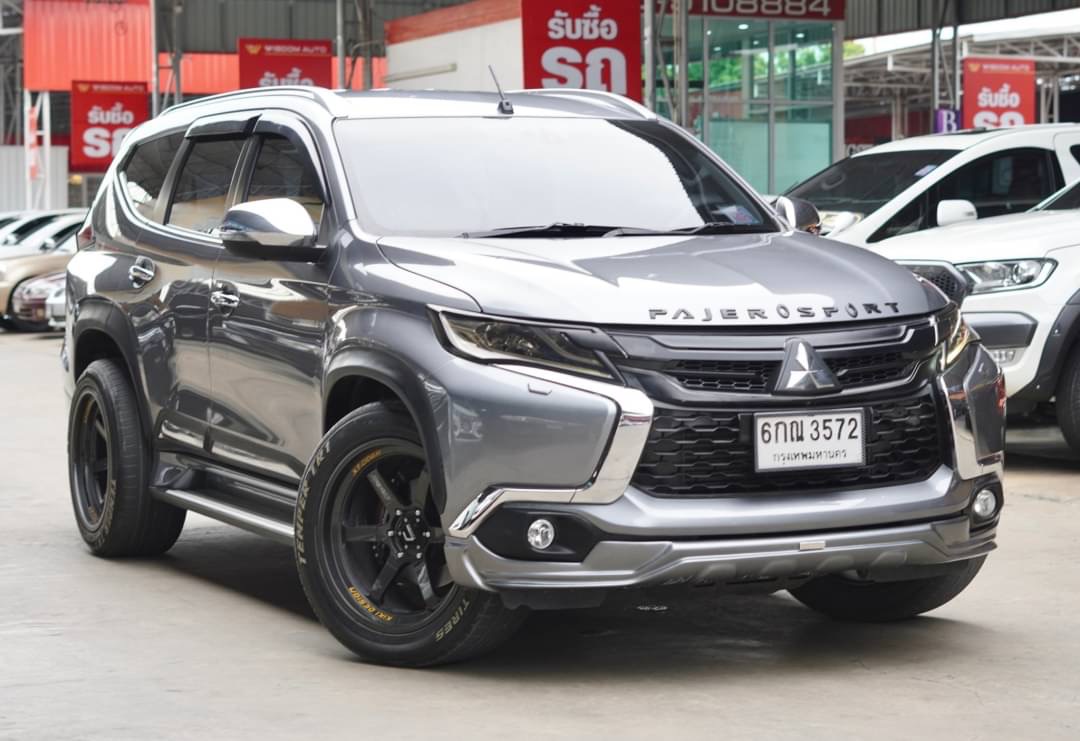 2017 Mitsubishi Pajero Sport สีเงิน (รูปที่ 7)