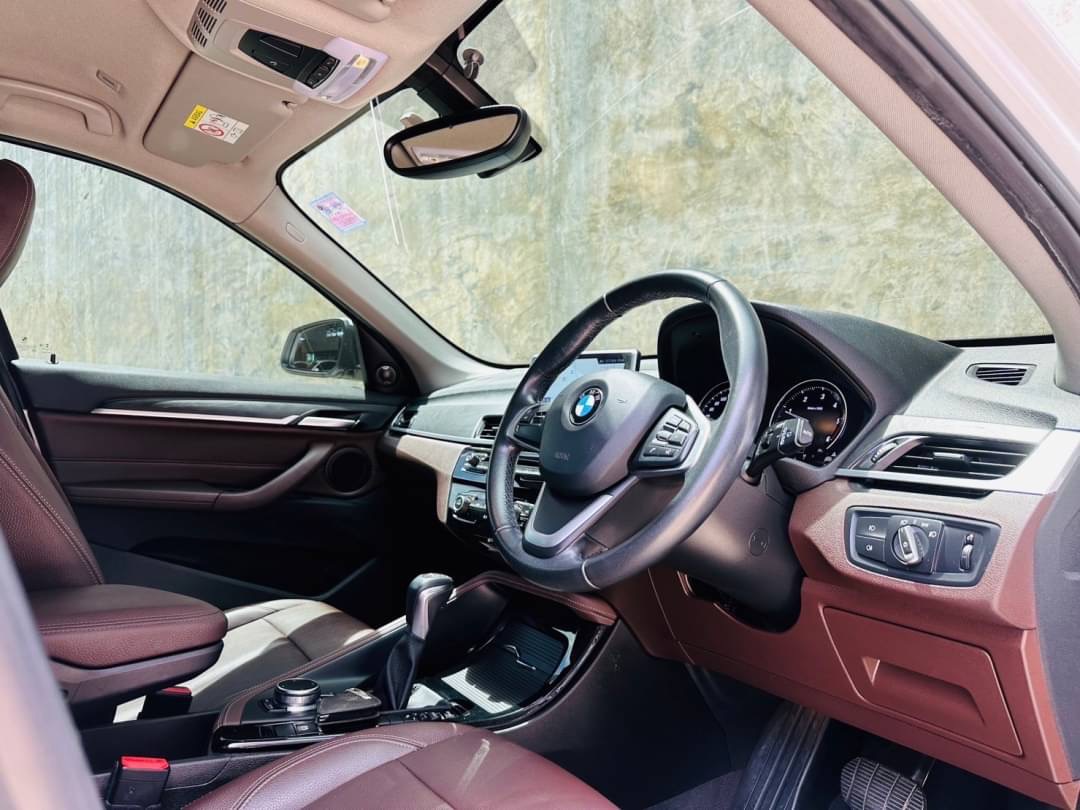2019 BMW X1 F48 สีขาว (รูปที่ 7)