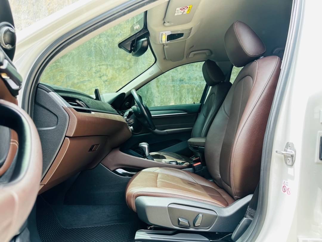 2019 BMW X1 F48 สีขาว (รูปที่ 15)