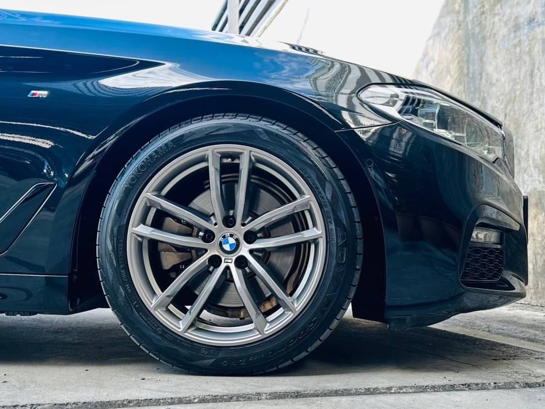 2018 BMW 5 Series G30 520d สีดำ (รูปที่ 4)