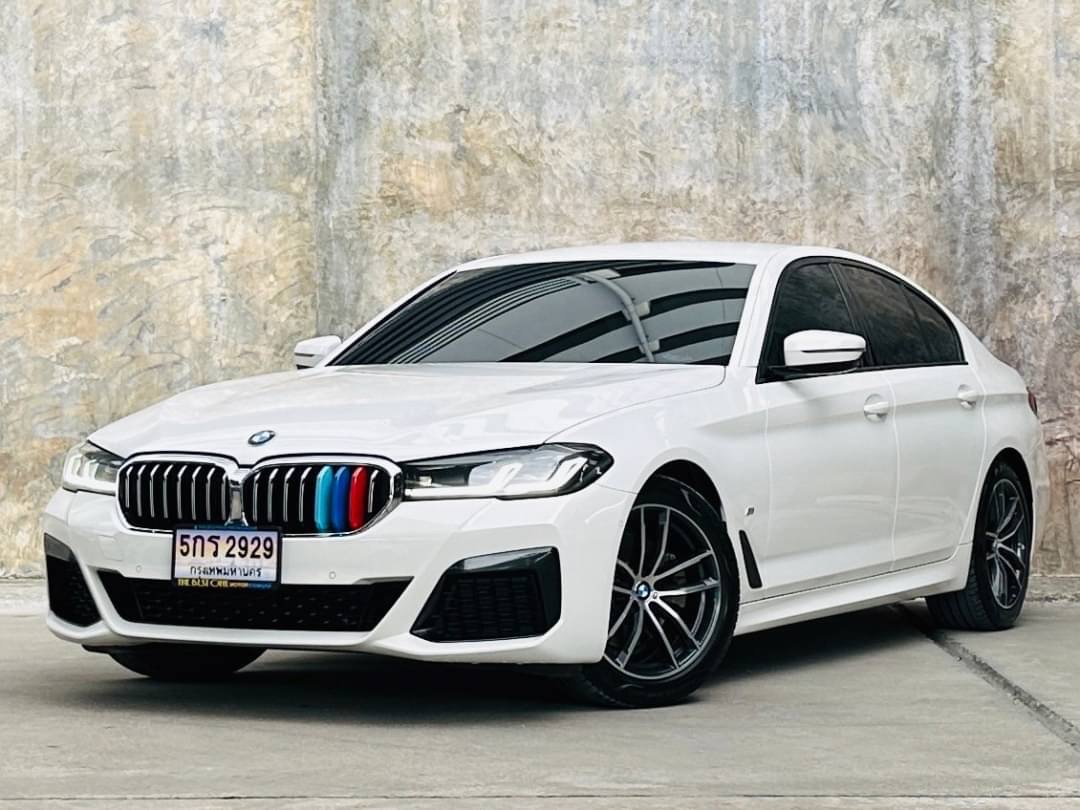 2021 BMW 5 Series G30 520d สีขาว (รูปที่ 2)