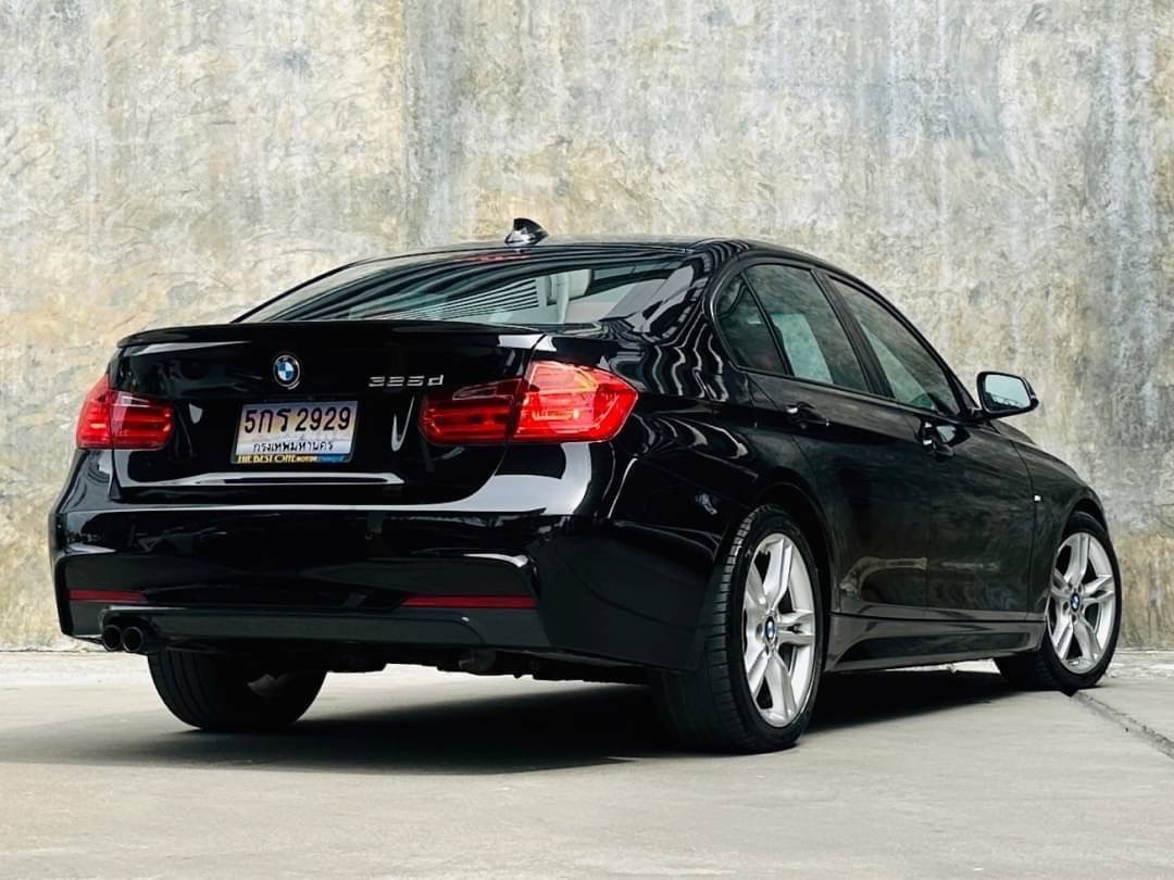2014 BMW 3 Series F30 325d สีดำ (รูปที่ 5)