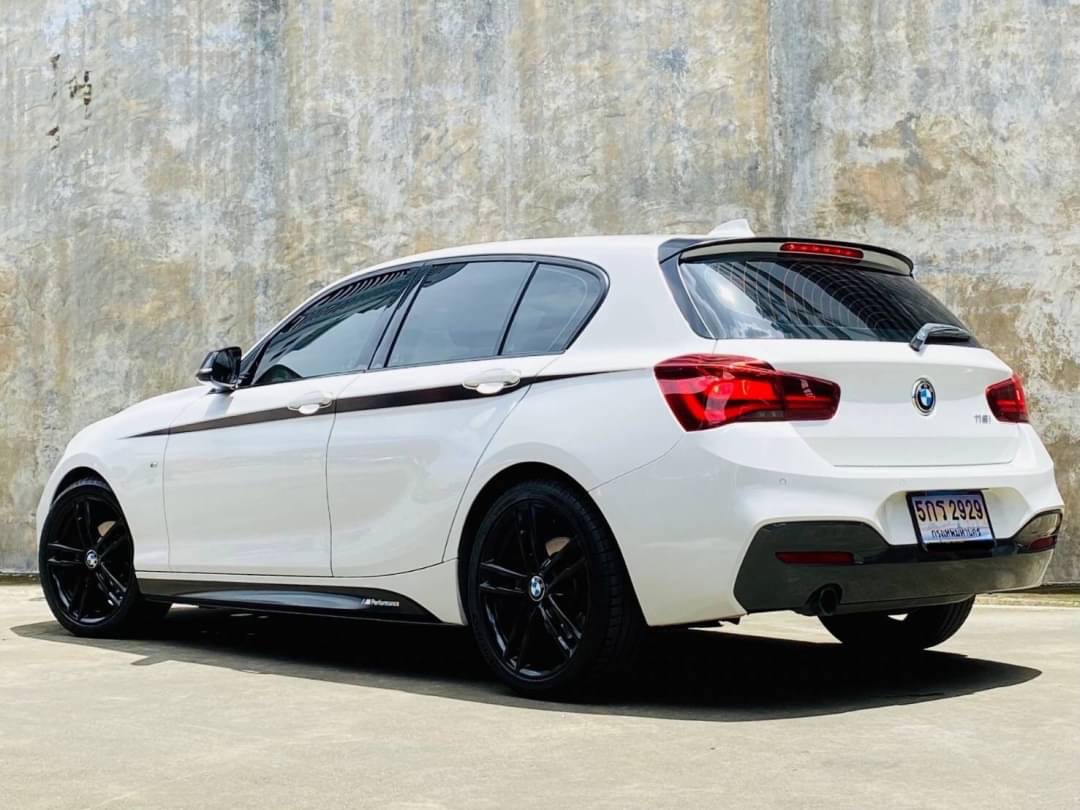 2018 BMW 118i M-Sport M-Performance F20 LCI สีขาว (รูปที่ 2)
