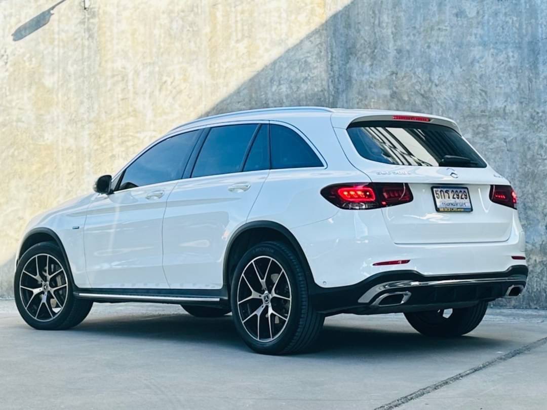 2020 Mercedes-Benz 300e AMG DYNAMIC โฉม W253 สีขาว (รูปที่ 7)