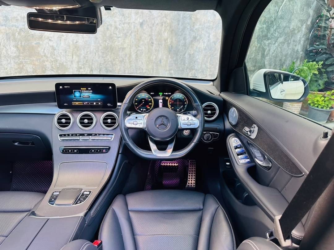 2020 Mercedes-Benz 300e AMG DYNAMIC โฉม W253 สีขาว (รูปที่ 15)