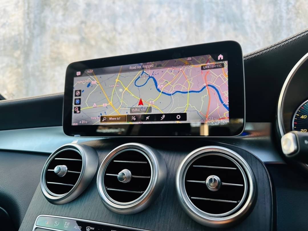 2020 Mercedes-Benz 300e AMG DYNAMIC โฉม W253 สีขาว (รูปที่ 13)
