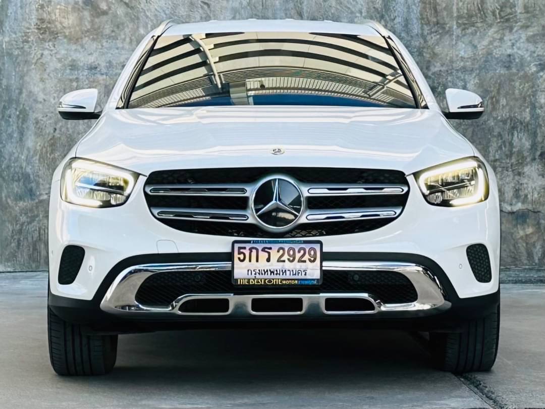 2020 Mercedes-Benz GLC-Class GLC 220 d AMG สีขาว (รูปที่ 6)