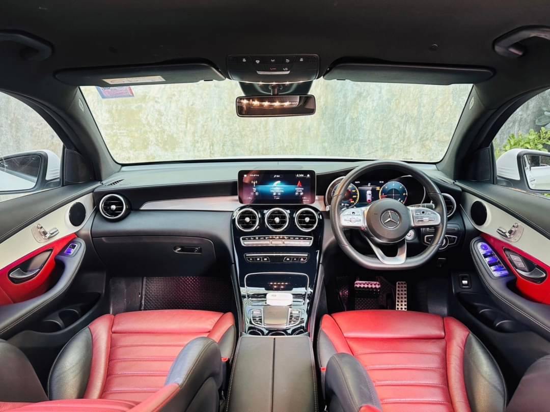 2019 Mercedes-Benz GLC-Class GLC 220 d สีขาว (รูปที่ 10)