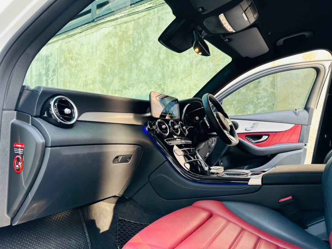 2019 Mercedes-Benz GLC-Class GLC 220 d สีขาว (รูปที่ 9)