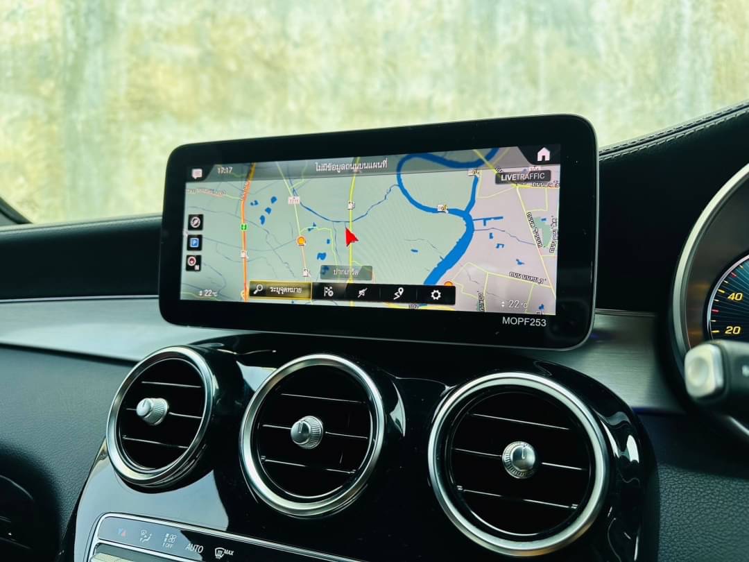 2019 Mercedes-Benz GLC-Class GLC 220 d สีขาว (รูปที่ 13)