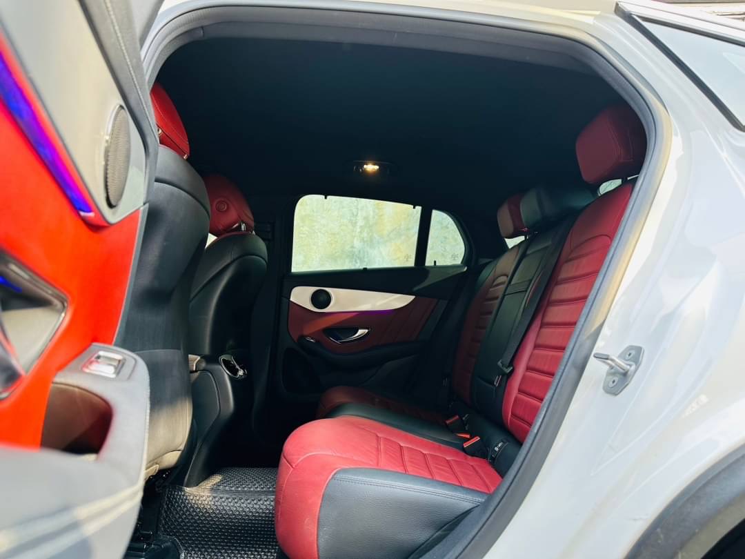 2019 Mercedes-Benz GLC-Class GLC 220 d สีขาว (รูปที่ 17)