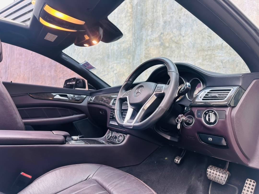2012 Mercedes-Benz CLS-Class W218 CLS250 สีขาว (รูปที่ 9)