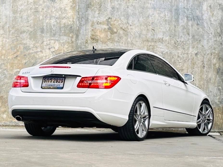 2013 Mercedes-Benz E-Class Coupe E200 สีขาว (รูปที่ 5)