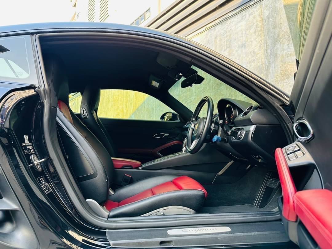 2018 Porsche Cayman สีดำ (รูปที่ 12)