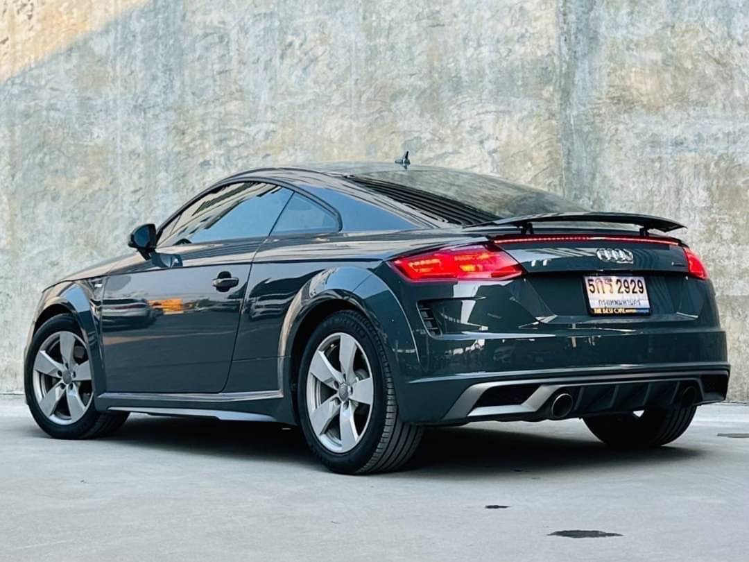 2020 Audi TT สีเทา (รูปที่ 5)