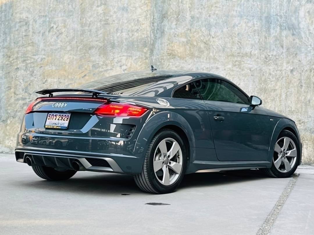 2020 Audi TT สีเทา (รูปที่ 4)
