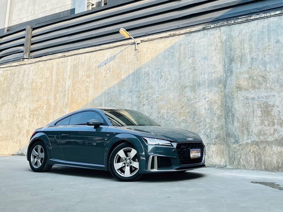 2020 Audi TT สีเทา (รูปที่ 6)