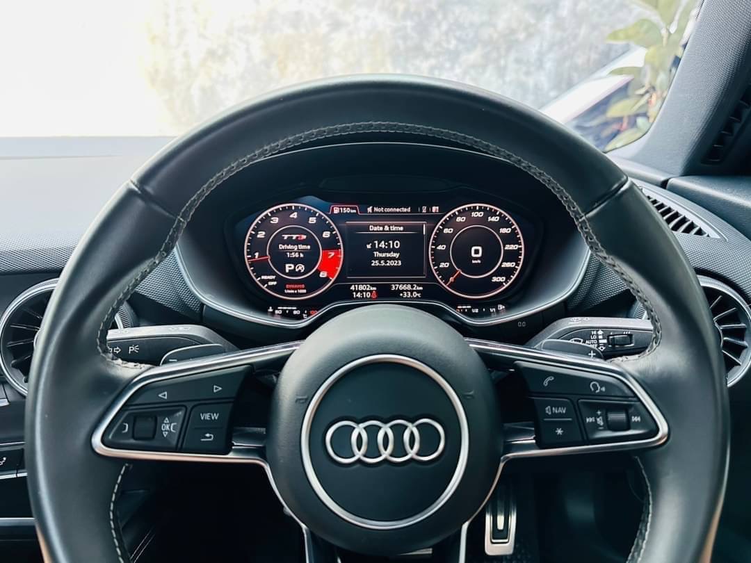 2018 Audi TT สีแดง (รูปที่ 12)