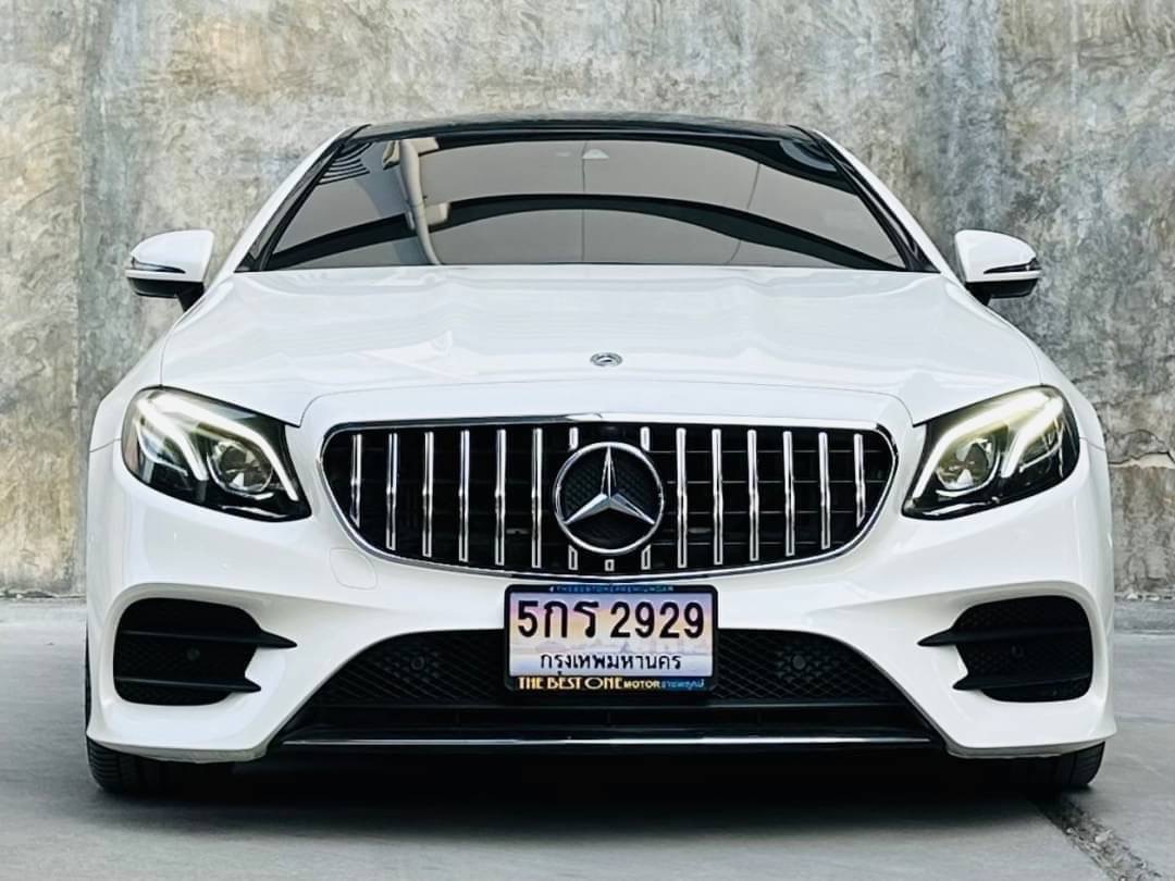 2018 Mercedes-Benz E-Class W213 E300e AMG สีขาว (รูปที่ 2)