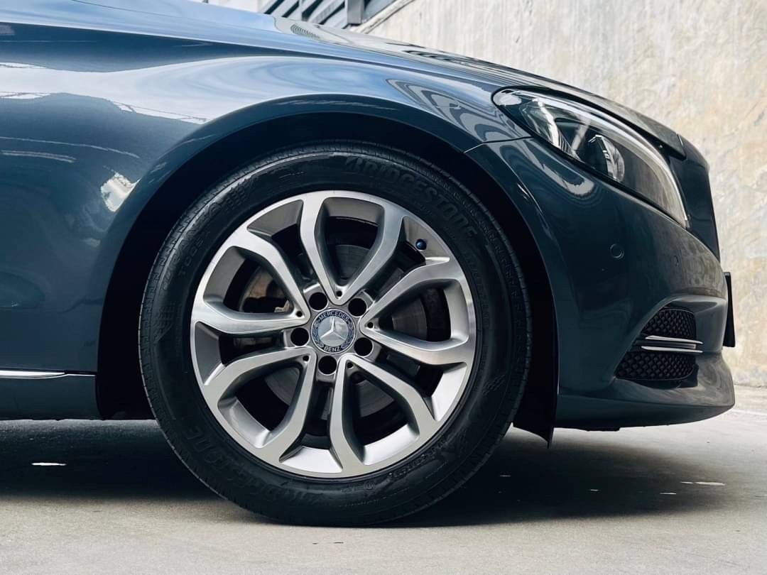 2016 Mercedes-Benz C-Class W205 C200 สีเทา (รูปที่ 4)