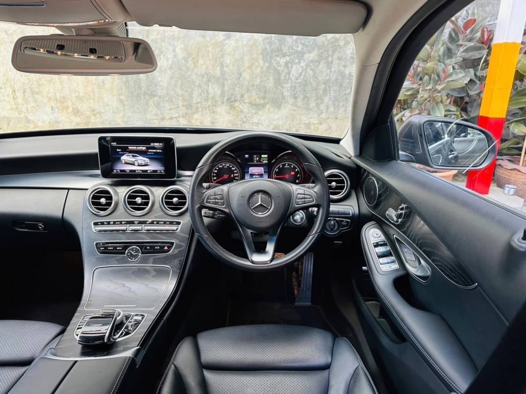 2017 Mercedes-Benz C-Class Coupe C43 AMG สีเทา (รูปที่ 11)