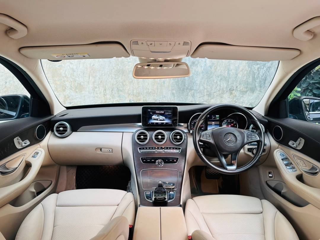 2017 Mercedes-Benz C-Class W205 C350e สีดำ (รูปที่ 7)