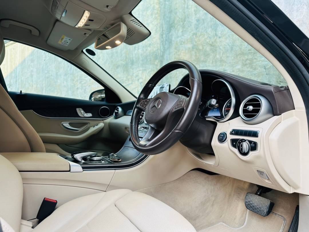 2017 Mercedes-Benz C-Class W205 C350e สีดำ (รูปที่ 6)