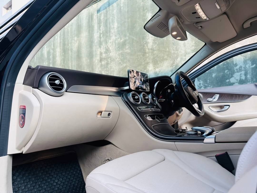 2017 Mercedes-Benz C-Class W205 C350e สีดำ (รูปที่ 12)