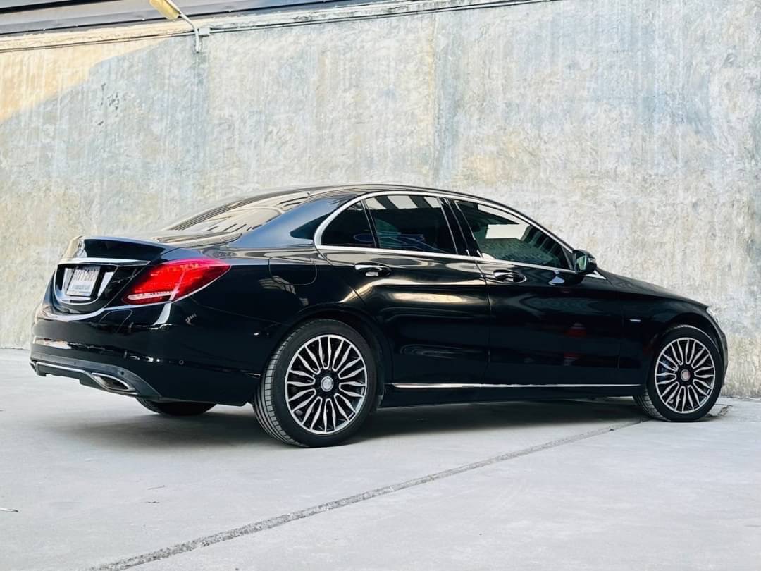 2017 Mercedes-Benz C-Class W205 C350e สีดำ (รูปที่ 4)