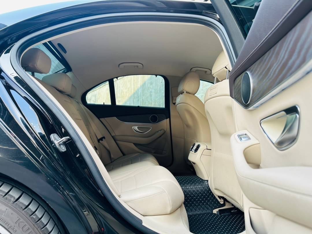 2017 Mercedes-Benz C-Class W205 C350e สีดำ (รูปที่ 8)
