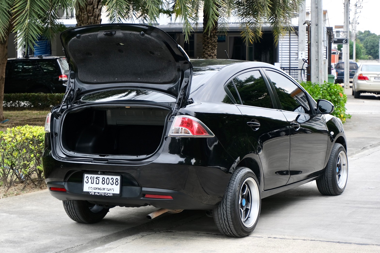 Mazda2 Groove 1.5 ปี2010 เกียร์ธรรมดา เบนซิน สีดำ (รูปที่ 7)