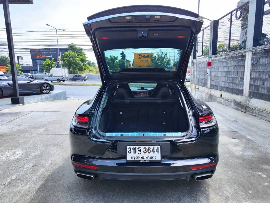2021 Porsche Panamera สีดำ (รูปที่ 14)