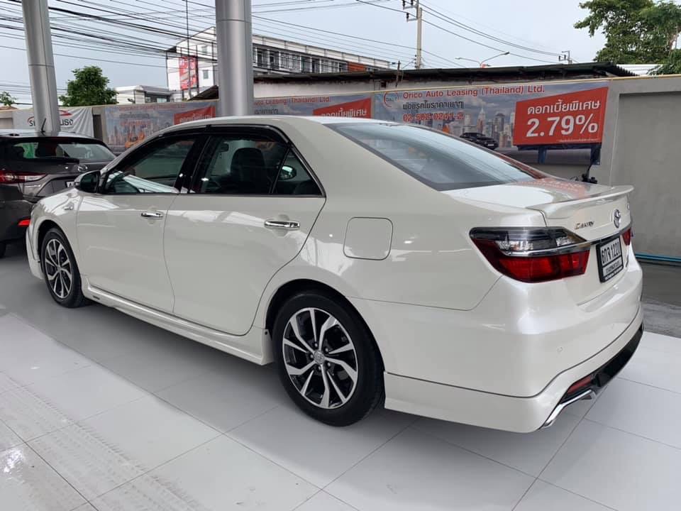 Toyota Camry (XV50) ไมเนอร์เชนจ์ 15-18 ปี 2017 สีขาว