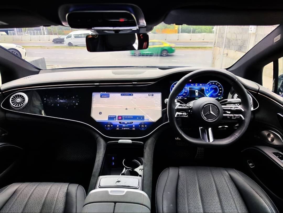 2023 Mercedes-Benz EQS 500 4MATIC AMG สีดำ (รูปที่ 8)