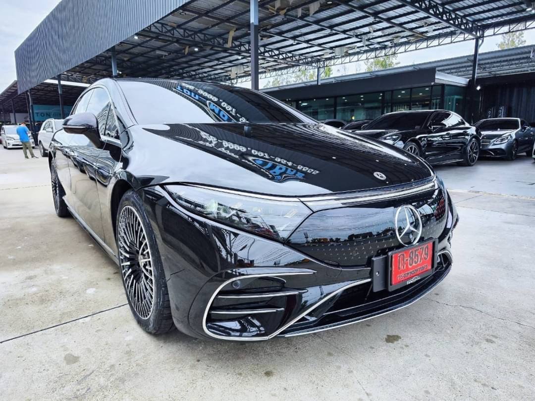 2023 Mercedes-Benz EQS 500 4MATIC AMG สีดำ (รูปที่ 4)