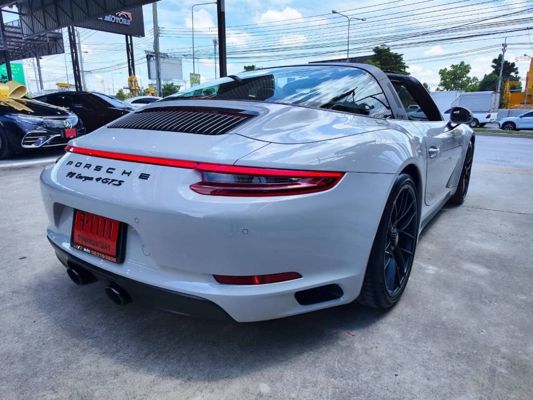 2018 Porsche 911.2 Carrera 4 GTS TAGA สีขาว (รูปที่ 5)