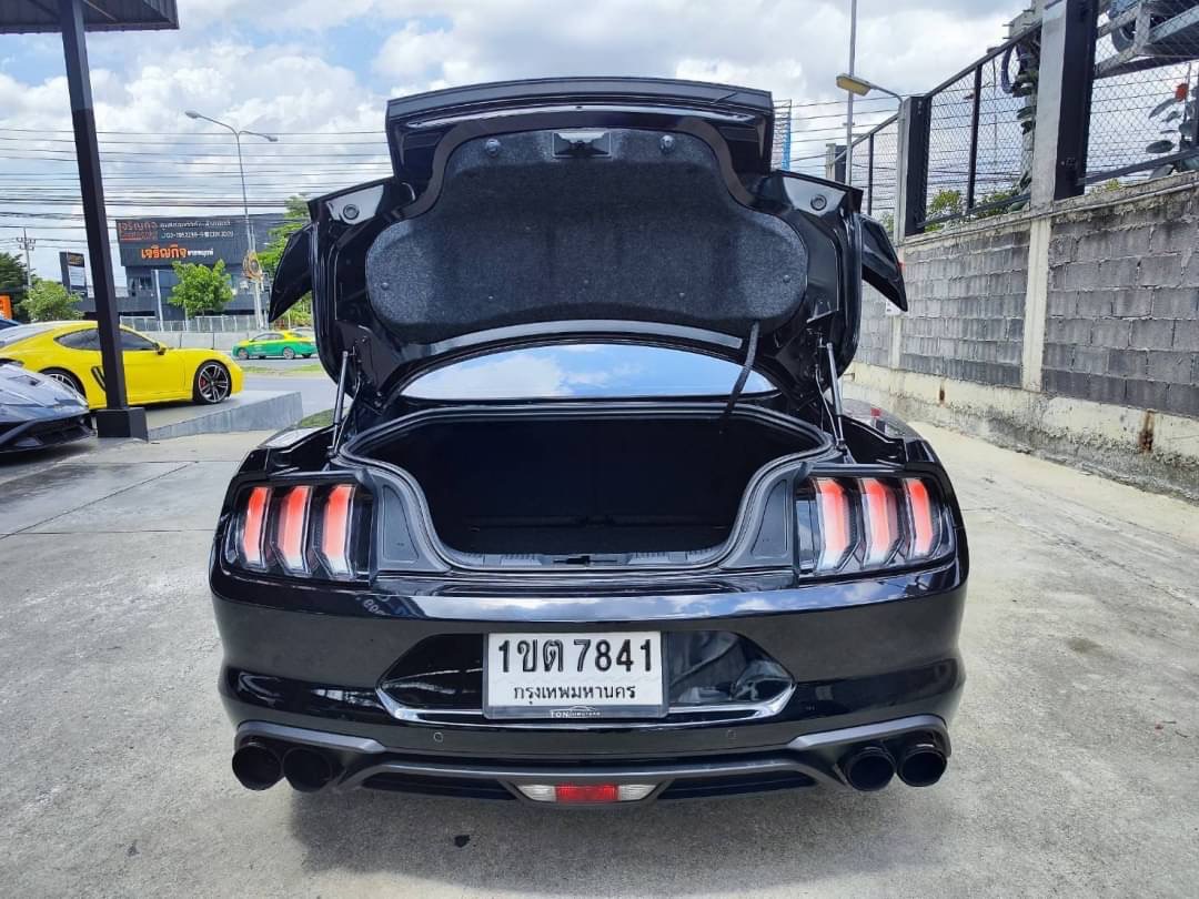 2020 Ford Mustang สีดำ (รูปที่ 14)