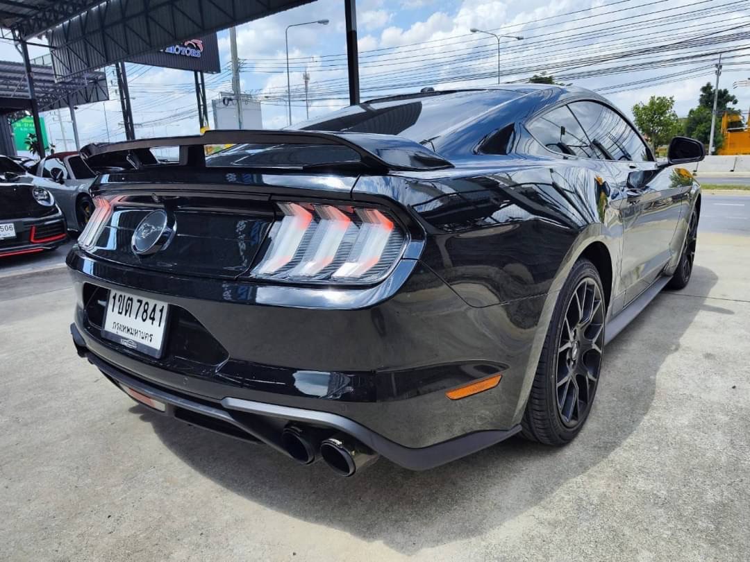 2020 Ford Mustang สีดำ (รูปที่ 7)