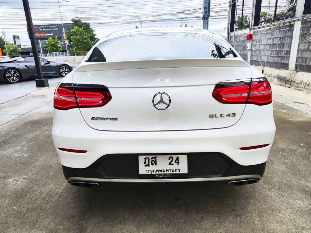 2021 Mercedes-Benz GLC-Class GLC43 สีขาว (รูปที่ 18)
