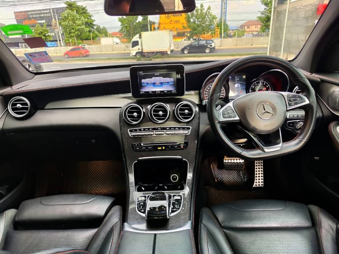 2021 Mercedes-Benz GLC-Class GLC43 สีขาว (รูปที่ 11)