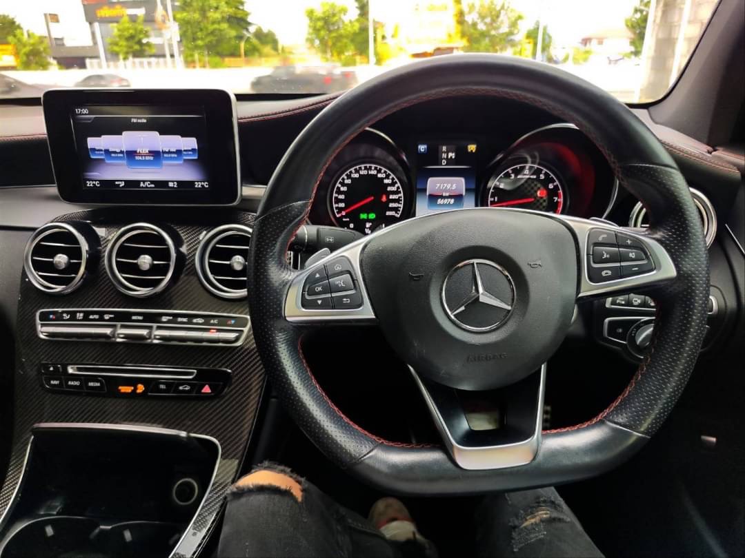 2021 Mercedes-Benz GLC-Class GLC43 สีขาว (รูปที่ 5)