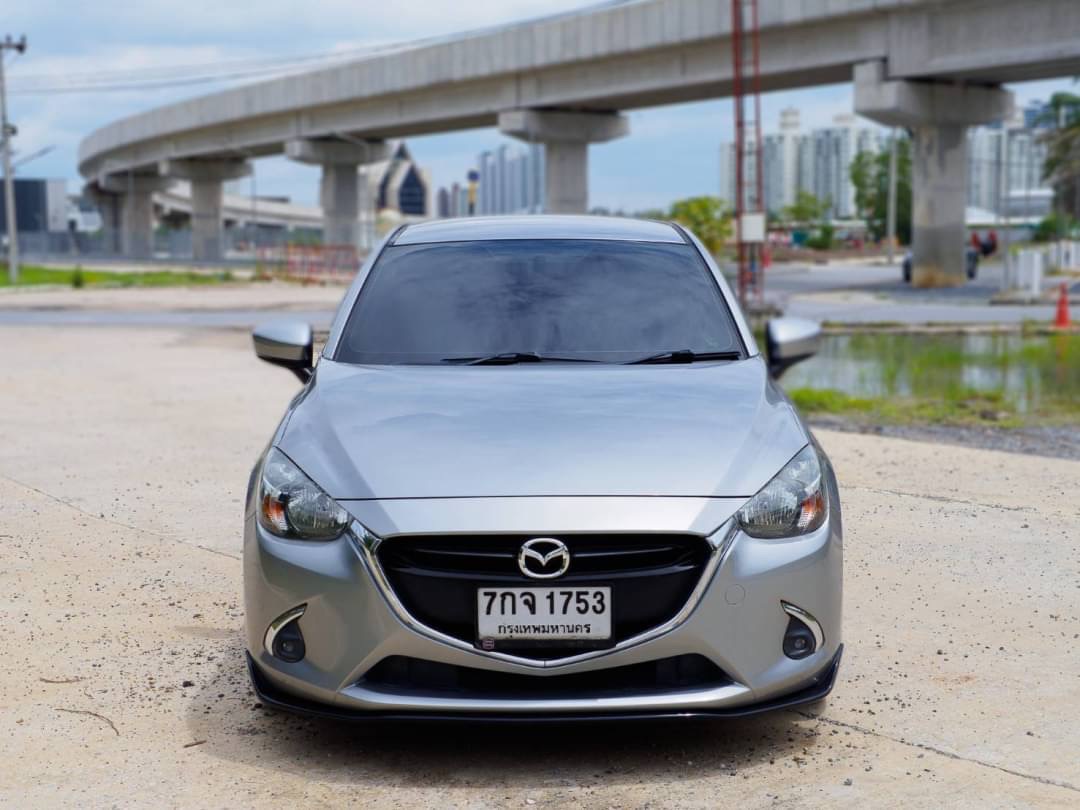 2018 Mazda 2 Hatchback (5 ประตู) สีเงิน (รูปที่ 3)
