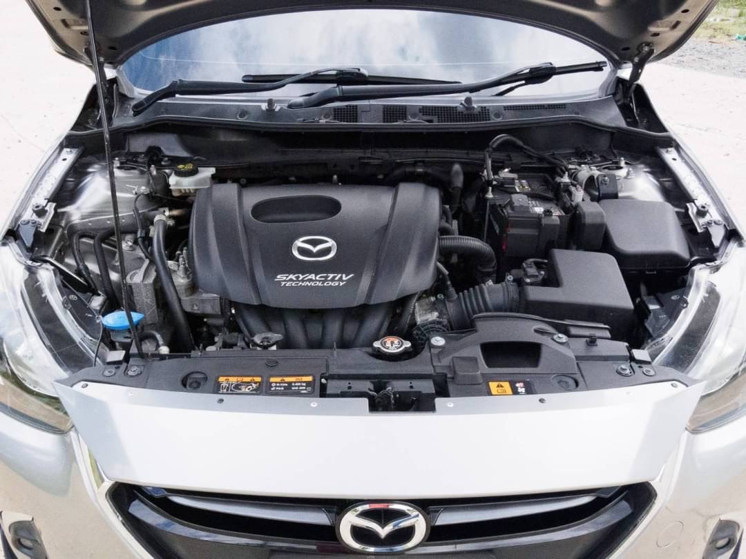 2018 Mazda 2 Hatchback (5 ประตู) สีเงิน (รูปที่ 10)
